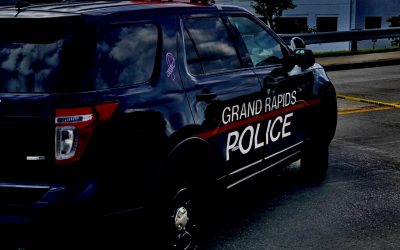 Nueve personas fueron arrestadas anoche durante el toque de queda