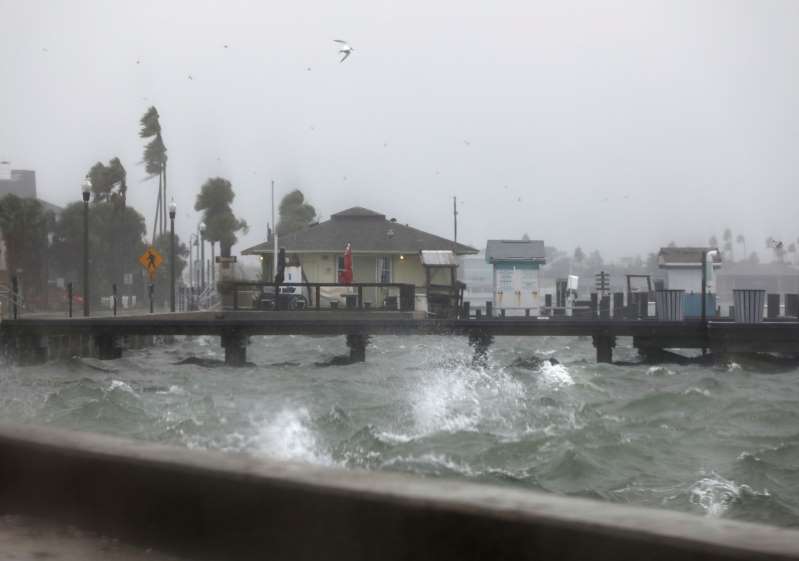 Tormenta Eta deja lluvias torrenciales en oeste de Florida