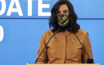 Gobernadora Whitmer espera que los habitantes de Michigan ‘colaboren para que podamos evitar la Orden de Quedarse en Casa’