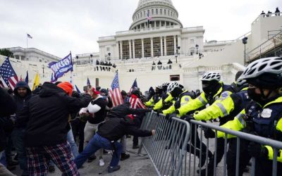 Fallece un policía del Capitolio herido en el asalto al Congreso. Es la quinta víctima mortal relacionada con estos hechos