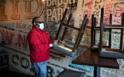 Whitmer: Michigan relajará las restricciones de COVID-19 para restaurantes y negocios a partir del viernes