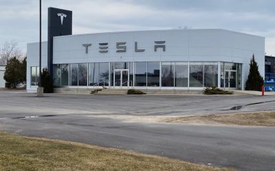 Tesla se prepara para abrir el primer centro de servicio en West Michigan