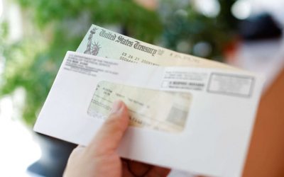 Si recibes esta carta del IRS te pueden tocar hasta $300 al mes por hijo