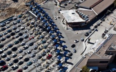 La administración de Trump limita los viajes no esenciales entre EE. UU. Y México